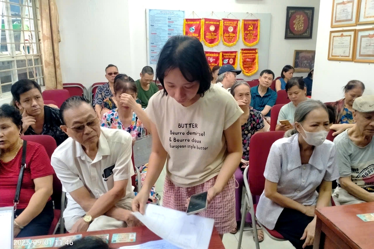 Phường Thanh Xuân bắt đầu chi trả quà Quốc khánh 2/9 cho người dân- Ảnh 6.