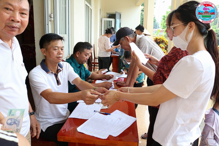 Xã Hưng Đạo triển khai chi trả quà tặng nhân dân nhân dịp Quốc khánh 2/9- Ảnh 11.