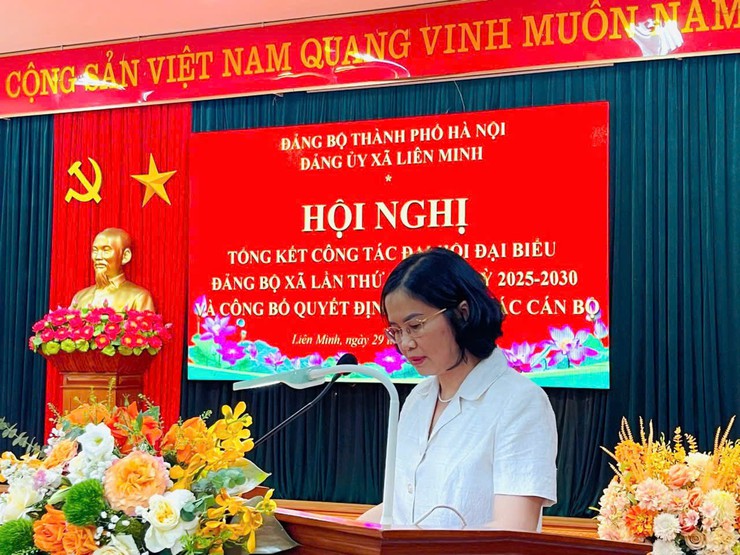 Tổng kết công tác Đại hội đại biểu Đảng bộ xã lần thứ I, nhiệm kỳ 2025-2030 và công bố quyết định về công tác cán bộ- Ảnh 2.