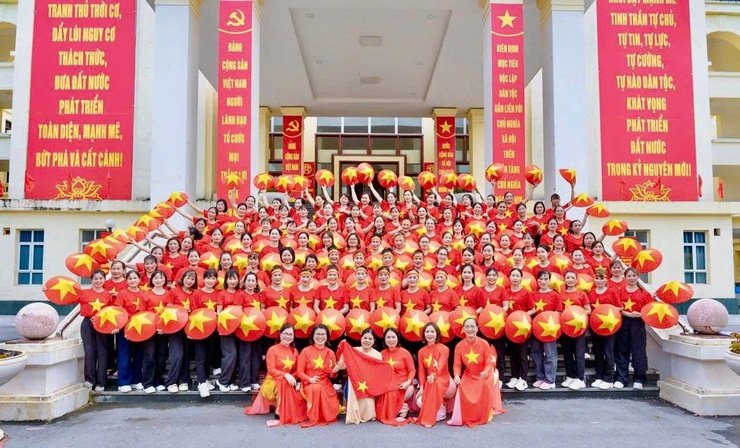 Ấn tượng màn đồng diễn của cán bộ, hội viên phụ nữ xã Quang Minh chào mừng 80 năm Quốc khánh- Ảnh 9.