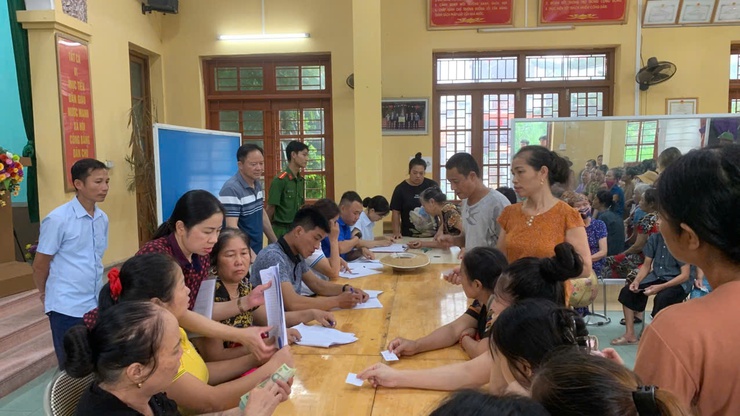 Xã Chương Dương chi trả 5,7 tỷ đồng tiền quà Quốc khánh 2/9 cho Nhân dân- Ảnh 1.