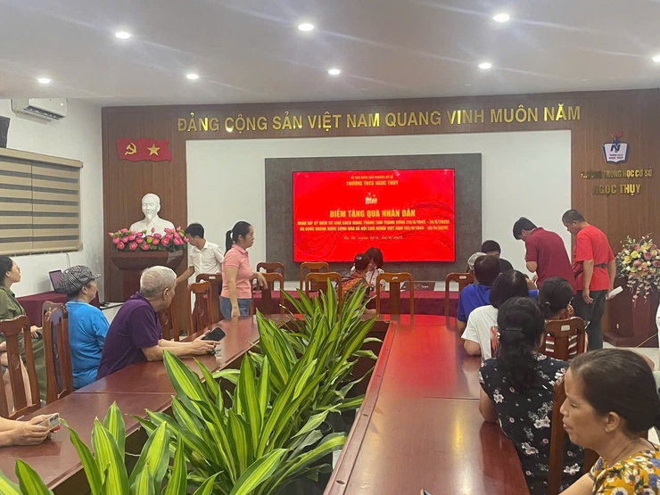 Trao quà tặng Tết độc lập 2/9 nhanh chóng, kịp thời đến Nhân dân- Ảnh 10.