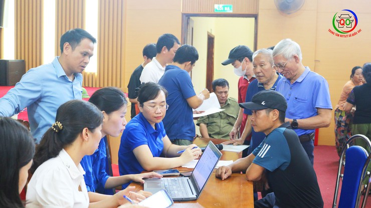 Quốc Oai: Đẩy nhanh tiến độ chi trả quà Tết độc lập cho nhân dân trên địa bàn- Ảnh 7.