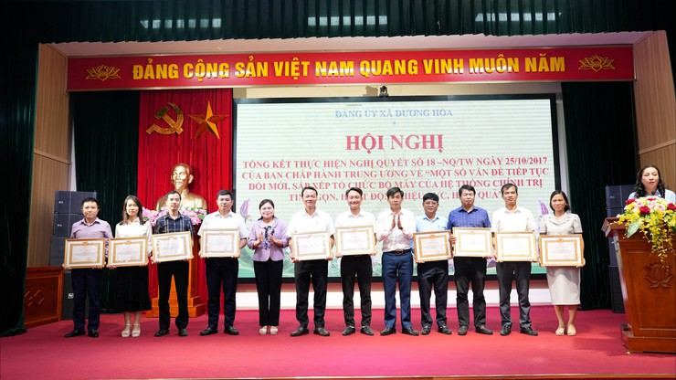 Tổng kết công tác tổ chức Đại hội Đảng bộ xã Dương Hoà lần thứ I, nhiệm kỳ 2025-2030; Giao ban công tác xây dựng Đảng đoàn thể tháng 8, phương hướng nhiệm vụ trọng tâm tháng 9/2025- Ảnh 12.