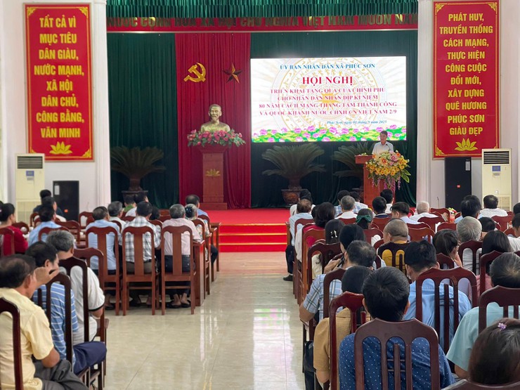 XÃ PHÚC SƠN TỔ CHỨC HỘI NGHỊ TRIỂN KHAI TẶNG QUÀ NHÂN DÂN DỊP QUỐC KHÁNH 2/9- Ảnh 3.
