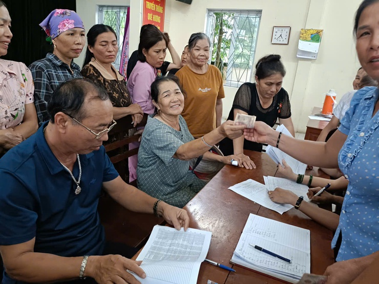 Hồng Sơn cơ bản hoàn thành công tác chi trả quà Quốc khánh 2/9 đến tay Nhân dân- Ảnh 4.