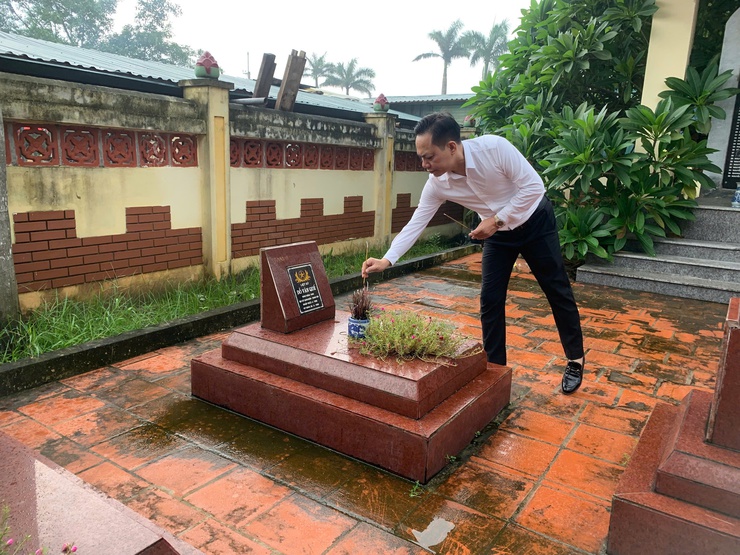  Tam Hưng tổ chức Lễ viếng các nghĩa trang liệt sĩ nhân kỷ niệm 80 năm Cách mạng Tháng Tám và Quốc khánh 2/9- Ảnh 8.