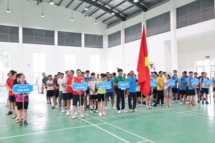 Khai mạc Giải Cầu lông các Câu lạc bộ xã Tiến Thắng mở rộng lần thứ nhất, năm 2025- Ảnh 1.