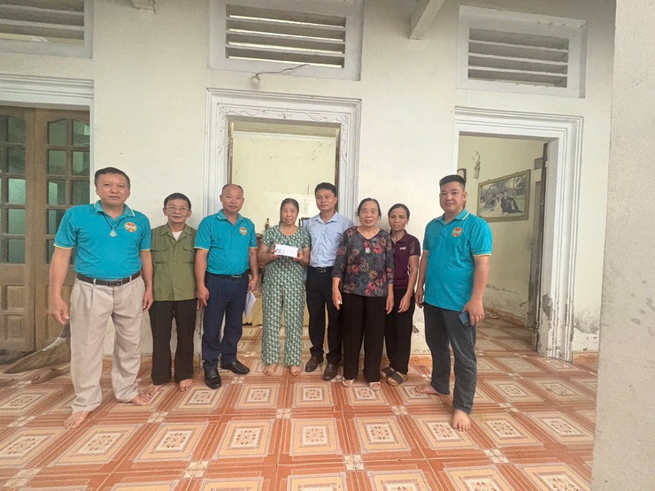Uỷ ban MTTQ và các tổ chức chính trị xã Bình Minh tặng quà cho đoàn viên, hội viên có hoàn cảnh khó khăn nhân dịp kỷ niệm 80 năm Quốc khánh 2/9- Ảnh 3.