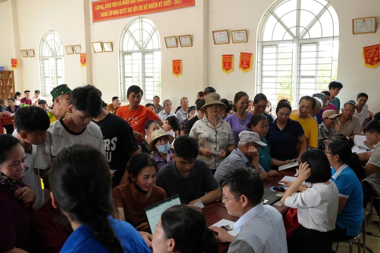 Xã Thanh Oai: Huy động toàn lực để trao tặng quà Tết Độc lập đến tận tay người dân, cơ bản hoàn thành trong ngày 01/9- Ảnh 5.