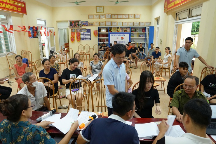 Xã Thanh Oai: Huy động toàn lực để trao tặng quà Tết Độc lập đến tận tay người dân, cơ bản hoàn thành trong ngày 01/9- Ảnh 2.