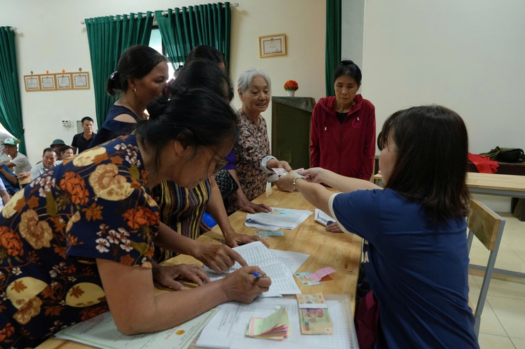 Xã Thanh Oai: Huy động toàn lực để trao tặng quà Tết Độc lập đến tận tay người dân, cơ bản hoàn thành trong ngày 01/9- Ảnh 8.