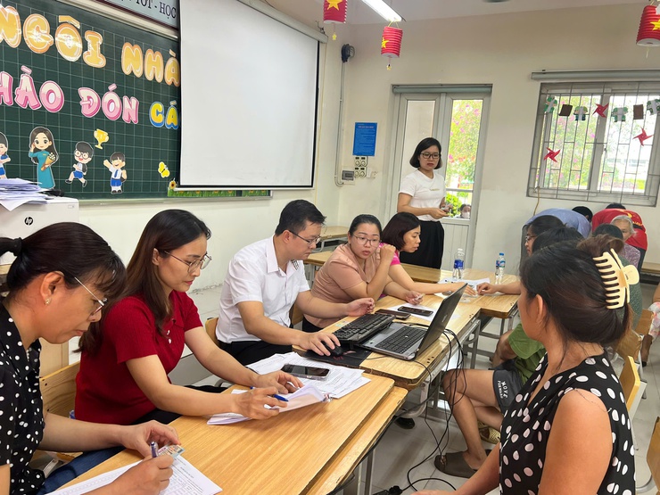 Trao quà tặng Tết độc lập 2/9 nhanh chóng, kịp thời đến Nhân dân- Ảnh 5.