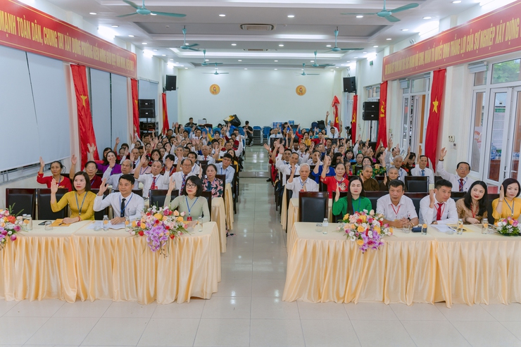 MTTQ Việt Nam phường Kiến Hưng "Phát huy sức mạnh đại đoàn kết toàn dân tộc, đổi mới, sáng tạo, nâng cao chất lượng, hiệu quả hoạt động của Mặt trận Tổ quốc các cấp, xây dựng phường Kiến Hưng ngày càng phát triển, văn minh, hiện đại"- Ảnh 7.