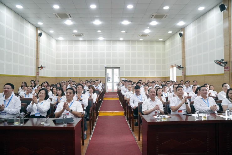 UBND phường Long Biên tổ chức Lễ chào cờ tháng 9/2025- Ảnh 8.