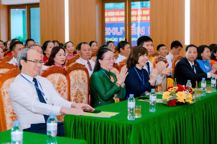 Phiên Nội bộ Đại hội đại biểu Hội Nông dân xã Thư Lâm lần thứ I, nhiệm kỳ 2025-2030.- Ảnh 8.