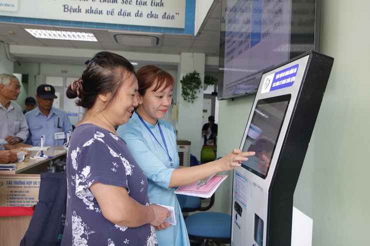Các bệnh viện ngoài công lập tiếp tục đẩy mạnh triển khai hồ sơ bệnh án điện tử- Ảnh 1.