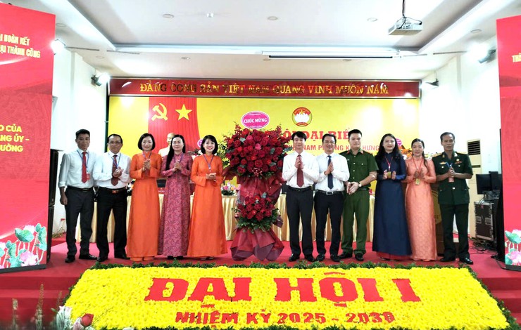 MTTQ Việt Nam phường Kiến Hưng "Phát huy sức mạnh đại đoàn kết toàn dân tộc, đổi mới, sáng tạo, nâng cao chất lượng, hiệu quả hoạt động của Mặt trận Tổ quốc các cấp, xây dựng phường Kiến Hưng ngày càng phát triển, văn minh, hiện đại"- Ảnh 2.