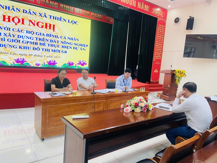 UBND xã Thiên Lộc tổ chức hội nghị làm việc với các hộ gia đình, cá nhân có công trình xây dựng trên đất nông nghiệp trong chỉ giới GPMB để thực hiện dự án: Xây dựng khu đô thị mới G8- Ảnh 1.