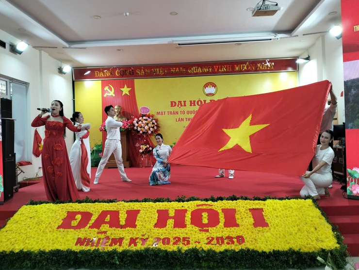 MTTQ Việt Nam phường Kiến Hưng "Phát huy sức mạnh đại đoàn kết toàn dân tộc, đổi mới, sáng tạo, nâng cao chất lượng, hiệu quả hoạt động của Mặt trận Tổ quốc các cấp, xây dựng phường Kiến Hưng ngày càng phát triển, văn minh, hiện đại"- Ảnh 12.