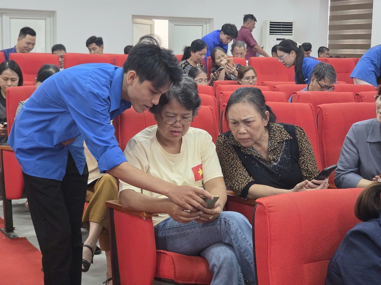 Phường Xuân Phương tập huấn kỹ năng cho tổ chuyển đổi số cộng đồng- Ảnh 7.
