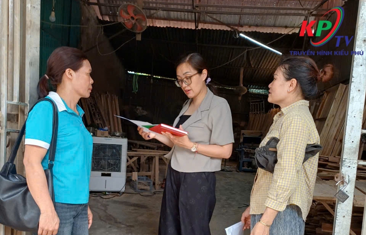 Hội Liên hiệp Phụ nữ Thành phố Hà Nội kiểm tra hoạt động vay vốn tại xã Kiều Phú- Ảnh 3.