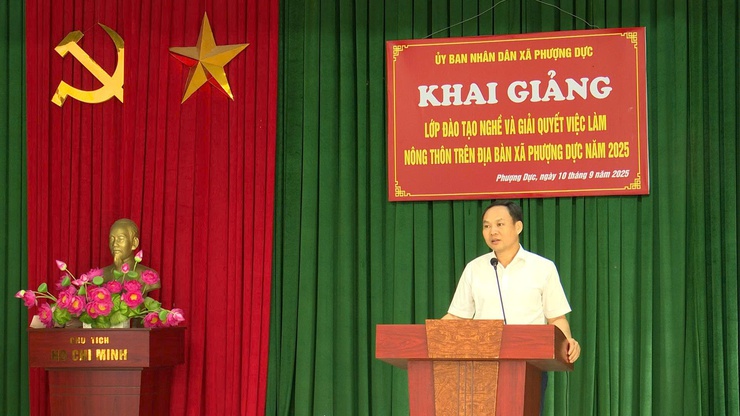 Khai giảng lớp đào tạo nghề và giải quyết việc làm cho lao động nông thôn tại thôn Kim Long Thượng- Ảnh 2.