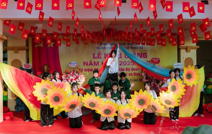 CÁC TRƯỜNG HỌC TRÊN ĐỊA BÀN XÃ TRUNG GIÃ TƯNG BỪNG KHAI GIẢNG NĂM HỌC MỚI 2025-2026- Ảnh 9.