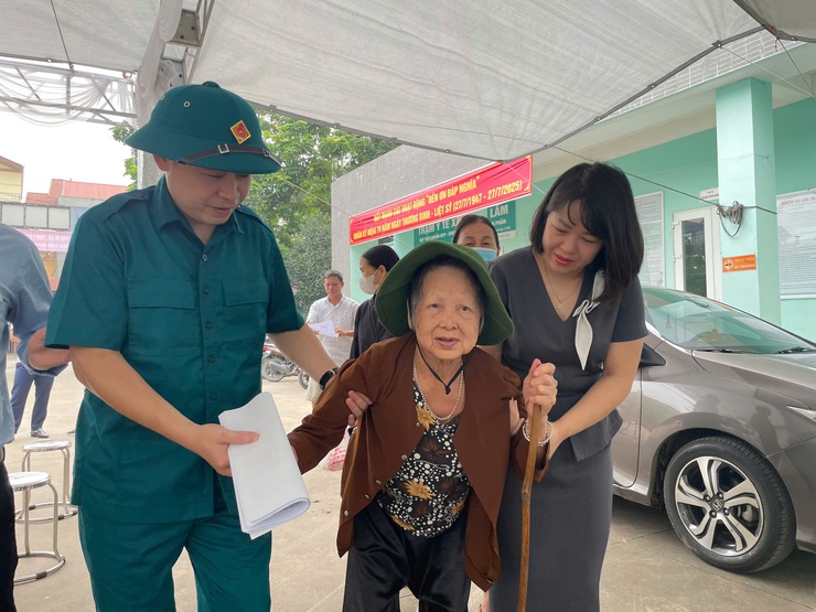 Xã Tiến Thắng khám sức khỏe chuyên sâu cho nhân dân, bước tiến mới trong công tác an sinh xã hội- Ảnh 2.