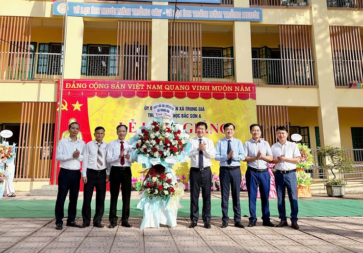 CÁC TRƯỜNG HỌC TRÊN ĐỊA BÀN XÃ TRUNG GIÃ TƯNG BỪNG KHAI GIẢNG NĂM HỌC MỚI 2025-2026- Ảnh 3.