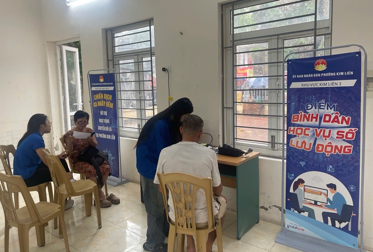 Chuỗi hoạt động triển khai thực hiện Chỉ thị 11 của UBND Thành phố Hà Nội, lan tỏa sâu rộng phong trào “Bình dân học vụ số” đến từng tổ dân phố, hộ gia đình- Ảnh 11.