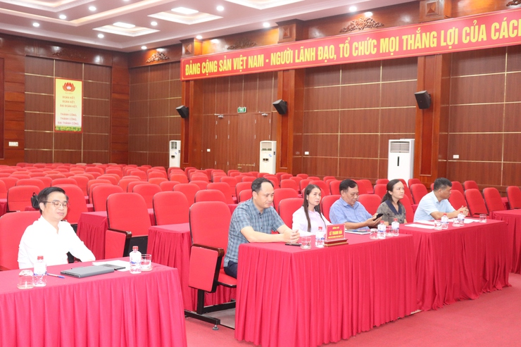 Hội nghị công bố và trao quyết định nghỉ hưu trí, hưởng chế độ BHXH và Nghị định số 178/NĐ – CP ngày 31/12/2024, Nghị định số 67/NĐ – CP ngày 15/3/2025 của Chính phủ.- Ảnh 2.