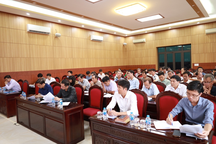 UBND xã Suối Hai đã tổ chức Hội nghị triển khai công tác bầu cử Trưởng thôn nhiệm kỳ 2025–2028.- Ảnh 4.