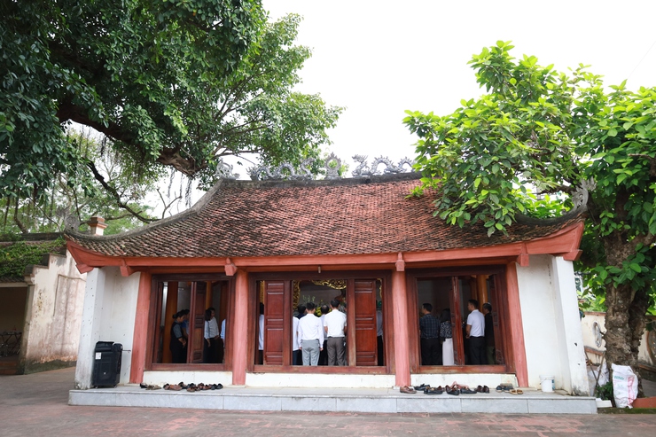 Xã Suối Hai dâng hương tưởng niệm Chủ tịch Hồ Chí Minh tại Khu di tích Cây đa Bác Hồ, xã Suối Hai- Ảnh 3.