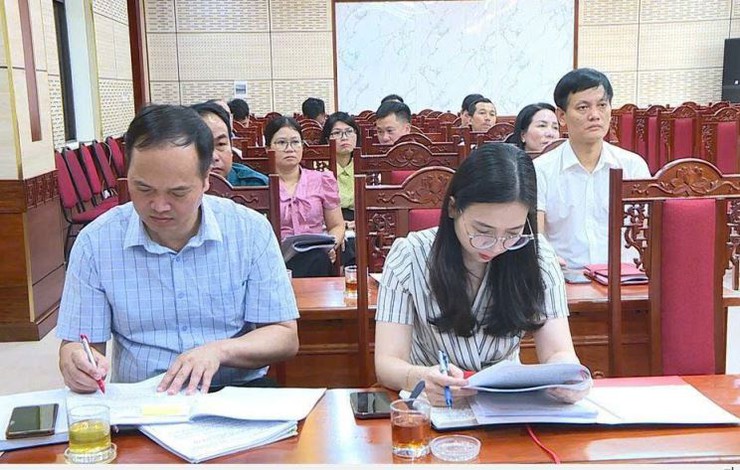 Thành uỷ Hà Nội đánh giá tình hình triển khai vận hành mô hình chính quyền địa phương 2 cấp- Ảnh 2.