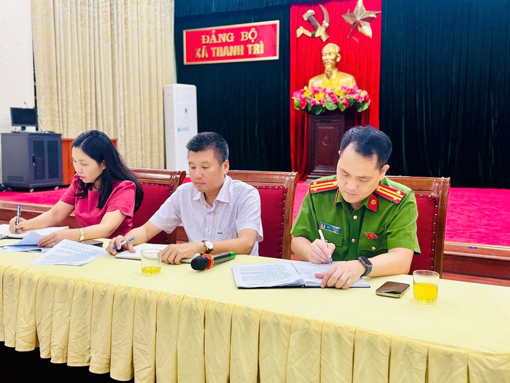 Xã Thanh Trì: Tăng cường công tác đảm bảo trật tự văn minh đô thị, duy trì tuyến phố văn minh đô thị- Ảnh 3.