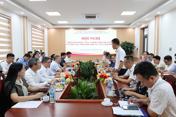 Ban Quản lý các Khu công nghệ cao và khu công nghiệp thành phố và xã Tiến Thắng tổ chức Hội nghị triển khai khu công nghiệp trên địa bàn xã và công tác phối hợp, hợp tác giữa hai đơn vị- Ảnh 1.