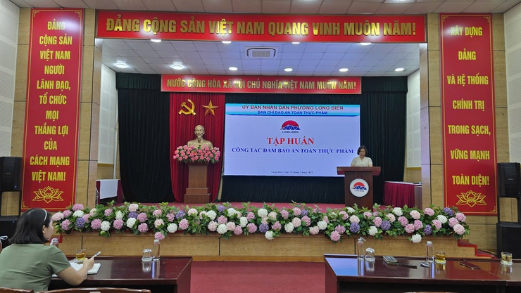Phường Long Biên tập huấn công tác đảm bảo An toàn thực phẩm năm 2025- Ảnh 1.