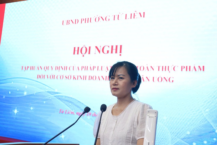 Phường Từ Liêm tập huấn quy định về An toàn thực phẩm cho các cơ sở kinh doanh dịch vụ ăn uống trên địa bàn phường - Ảnh 2.