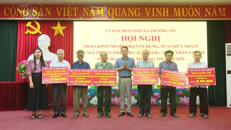 Xã Thường Tín: 9 hộ gia đình người có công được trao kinh phí xây, sửa nhà ở- Ảnh 4.