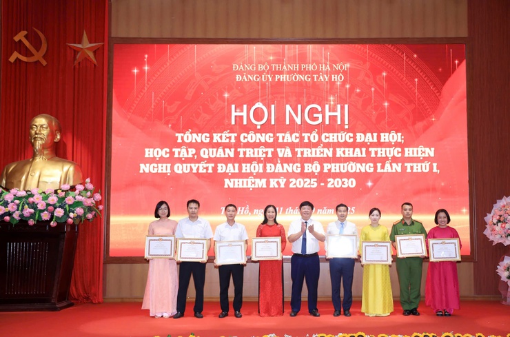 Tây Hồ: Tạo sự thống nhất cao trong nhận thức và hành động để nhanh chóng đưa Nghị quyết vào cuộc sống- Ảnh 5.