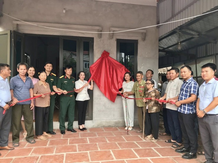 UỶ BAN MTTQ VIỆT NAM XÃ NỘI BÀI KHÁNH THÀNH VÀ BÀN GIAO NHÀ ĐẠI ĐOÀN KẾT- Ảnh 1.