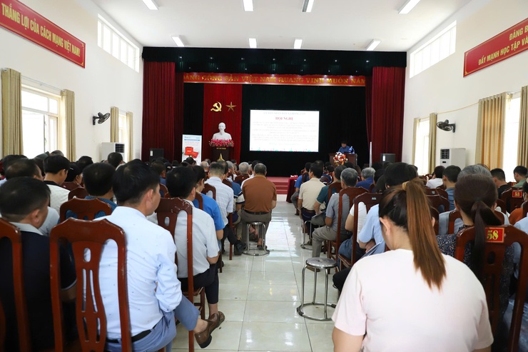 XÃ HỒNG VÂN TỔ CHỨC HỘI NGHỊ TRIỂN KHAI TẬP HUẤN PHÁP LUẬT VỀ PHÒNG CHÁY CHỮA CHÁY VÀ HƯỚNG DẪN CƠ SỞ KHAI BÁO, CẬP NHẬT THÔNG TIN VỀ PHÒNG CHÁY CHỮA CHÁY- Ảnh 2.