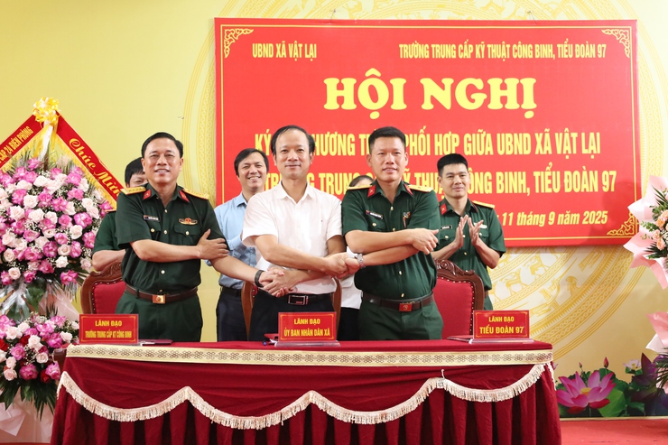 Hội nghị ký kết chương trình phối hợp giữa UBND xã Vật Lại với các đơn vị Quân đội trên địa bàn xã- Ảnh 7.