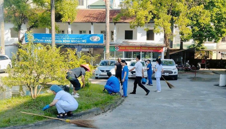 Ngành Y tế Hà Nội lan tỏa phong trào vệ sinh yêu nước- Ảnh 2.