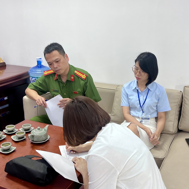 Trả lại gần 400 triệu đồng cho công dân để quên: Lan toả những giá trị tích cực, giữ vững niềm tin trong nhân dân- Ảnh 1.