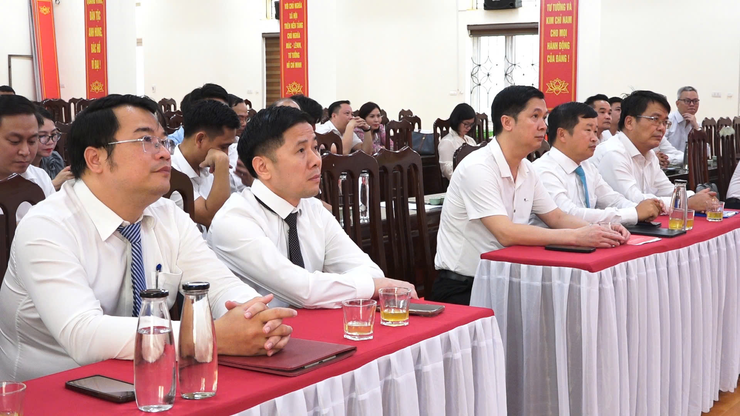 Hội nghị công bố và trao quyết định bổ nhiệm Chánh Văn phòng Đảng ủy xã Dân Hòa- Ảnh 3.