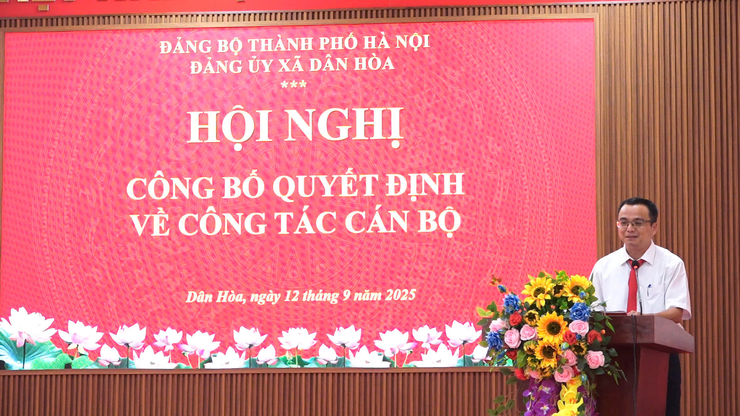 Hội nghị công bố và trao quyết định bổ nhiệm Chánh Văn phòng Đảng ủy xã Dân Hòa- Ảnh 4.