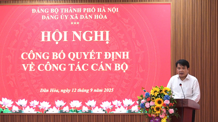 Hội nghị công bố và trao quyết định bổ nhiệm Chánh Văn phòng Đảng ủy xã Dân Hòa- Ảnh 6.