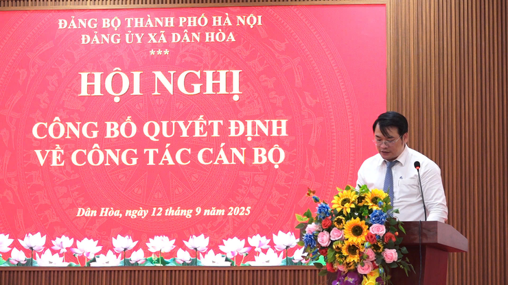 Hội nghị công bố và trao quyết định bổ nhiệm Chánh Văn phòng Đảng ủy xã Dân Hòa- Ảnh 7.